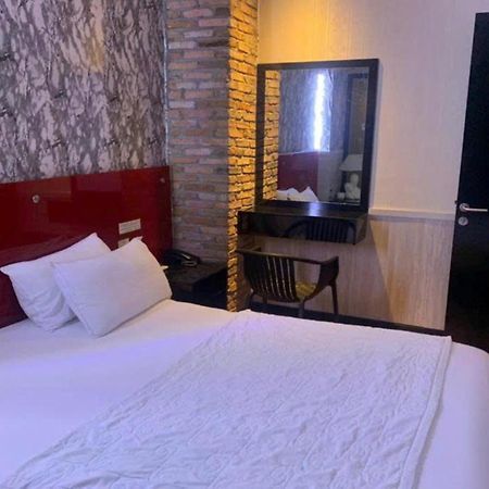 Hotel Gia Huyen Ciudad Ho Chi Minh  Exterior foto